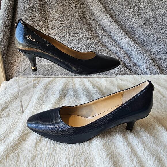 J Renee Navy Raised Textured Patent Leather‎ Pumps Kitten Heels Womens 7.5M - Picture 1 of 5